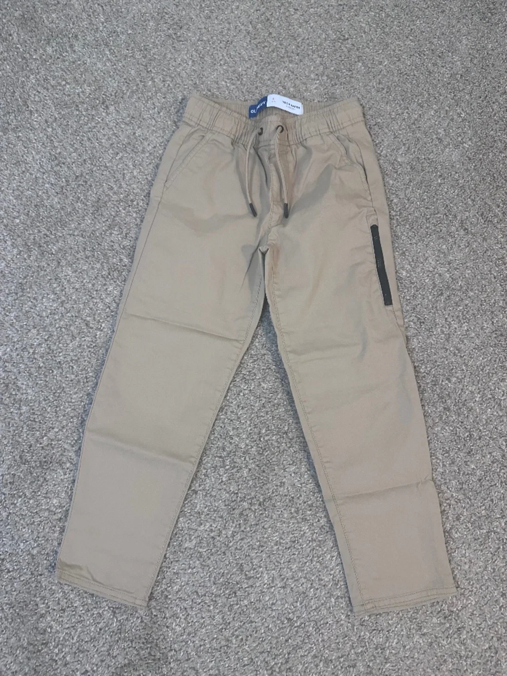 Old Navy Boys Size Small (6-7) Khaki Tech Taper Quick Dry Pants